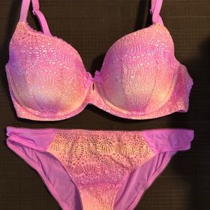 NEW, unworn Victoria's Secret demi bra 34dd and med panty beautiful pink ombre